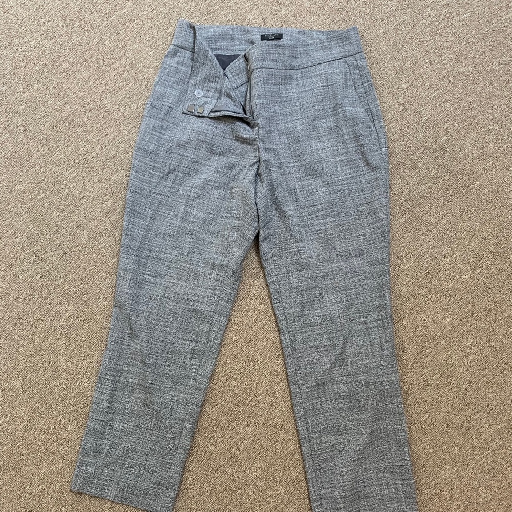 Ann Taylor Gray Curvy High Wasted Pants (size 2P)